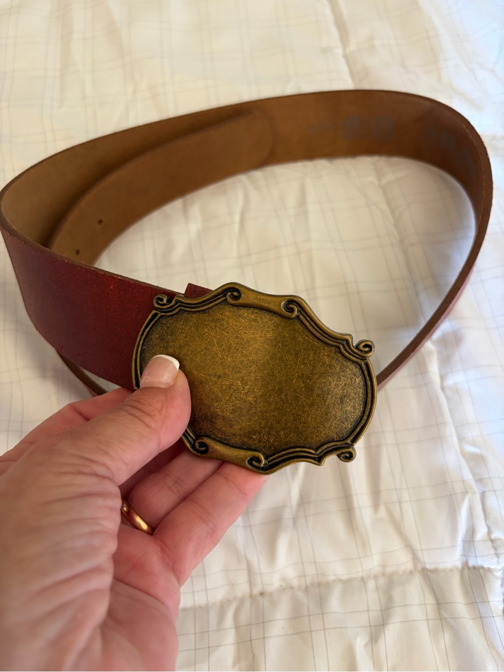 Circa 1990s Les Ailes de La Mode Leather Belt M Burgundy Wine Brass Buckle - Picture 7 of 10